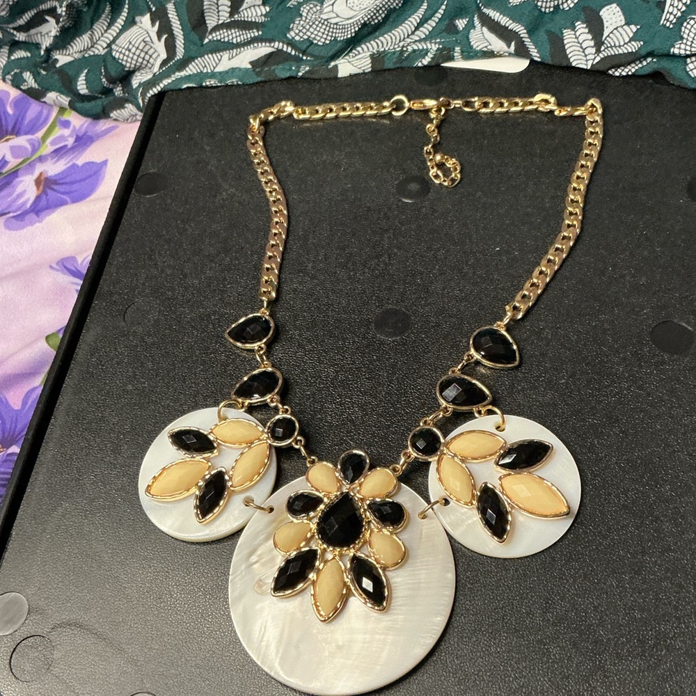 Elegant Gold and Black Necklace